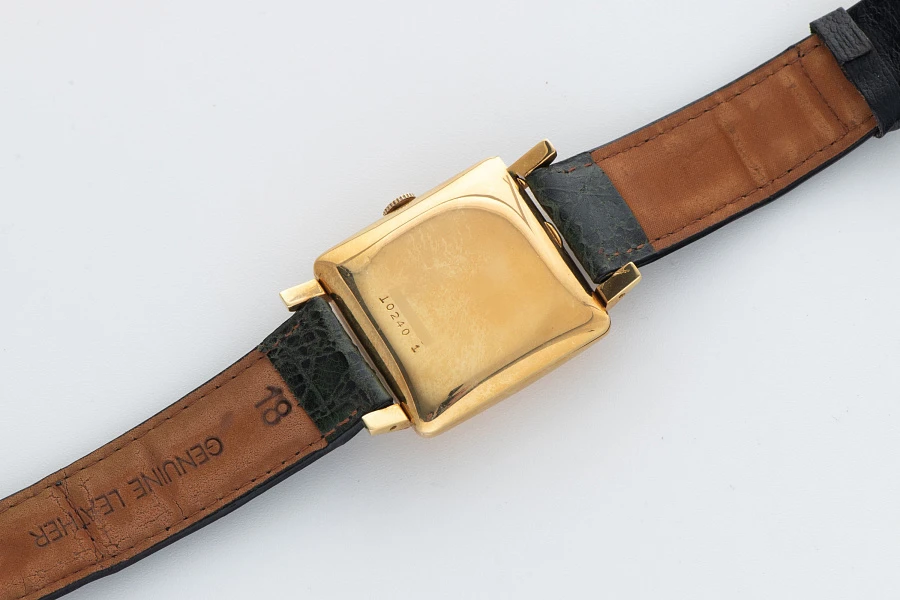 Gioccolatone Square Automatic in 18k Yellow Gold
