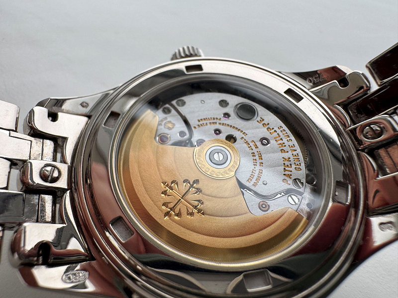 Annual Calendar Ref. 5146 in 18k White Gold