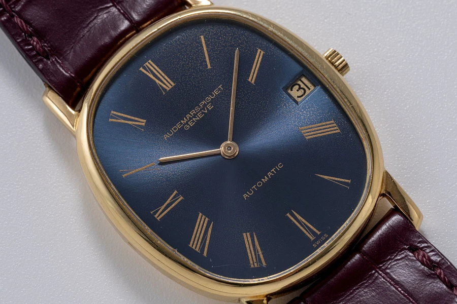 Automatic Ellipse Ref. 722 in 18k Yellow Gold