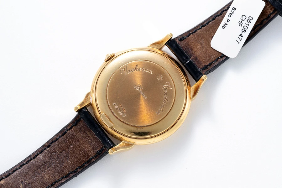 Fancy Lugs Automatic Dress Watch Ref. 48003 in 18k Yellow Gold