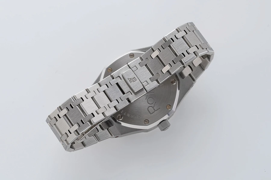 Royal Oak Annual Calendar Ref. 25920ST in Stainless Steel
