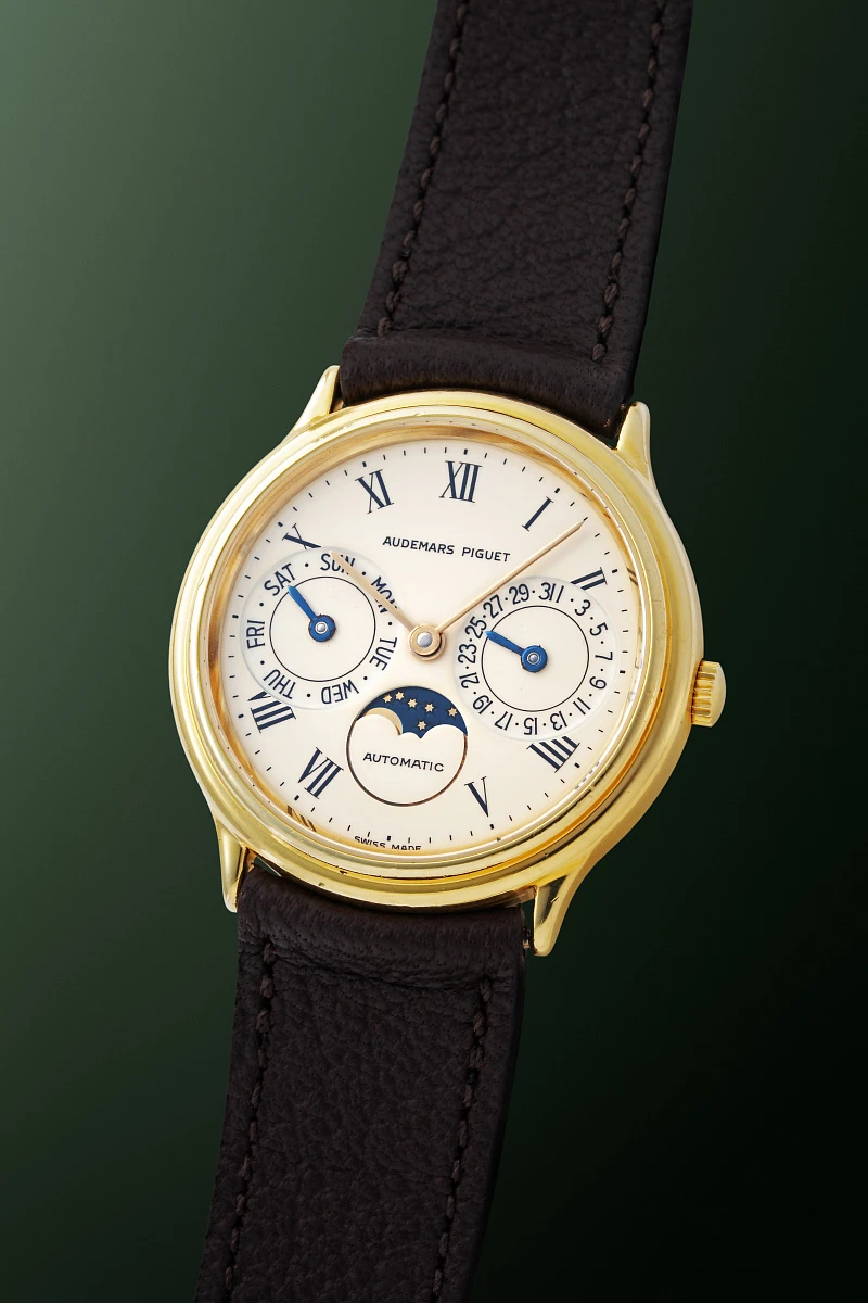 Calendar Moonphase Ref. 25589 in 18k Yellow Gold