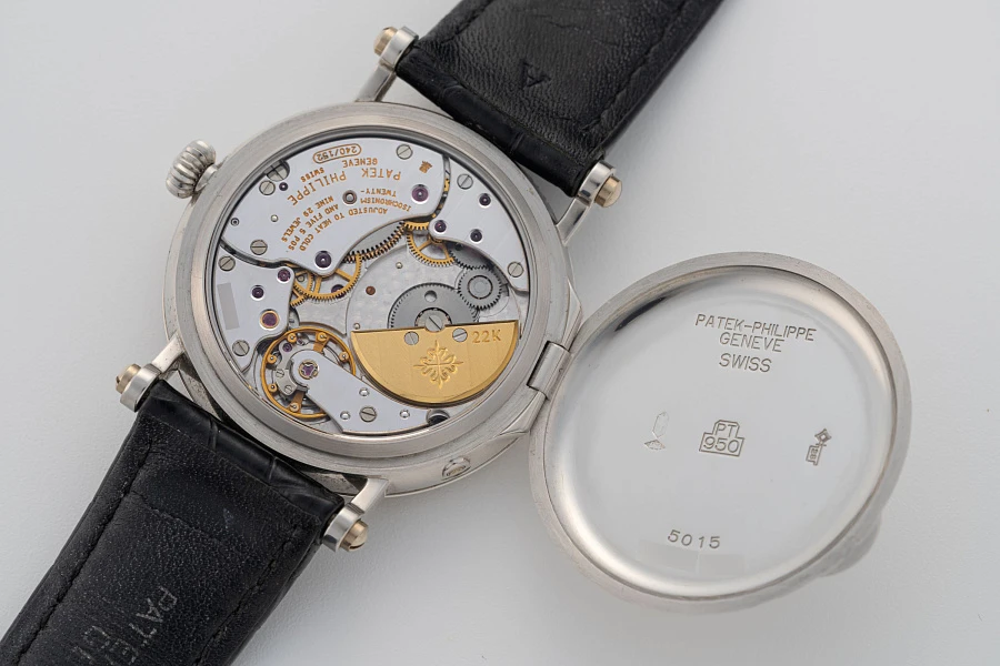 Calatrava Ref. 5015P in Platinum