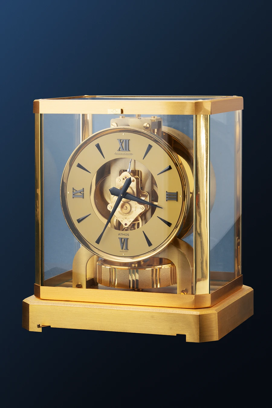 Atmos Table Clock in Gilt Brass