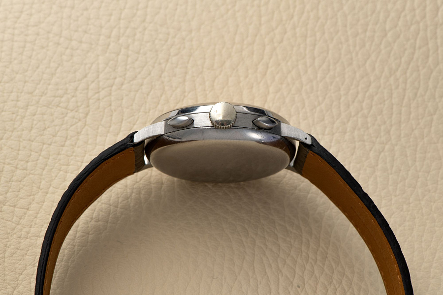 Vintage Chronograph Salmon Dial Cal. 33.3