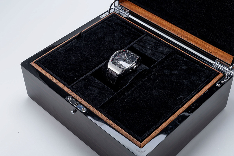 Vanguard Ref. V45SCDT in Stainless Steel