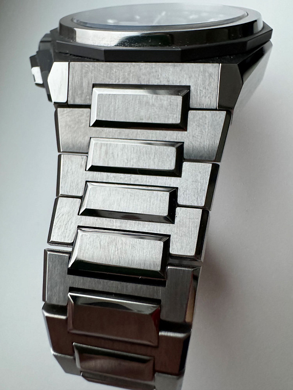 Defy Extreme Titanium 1/100th of a second chronograph