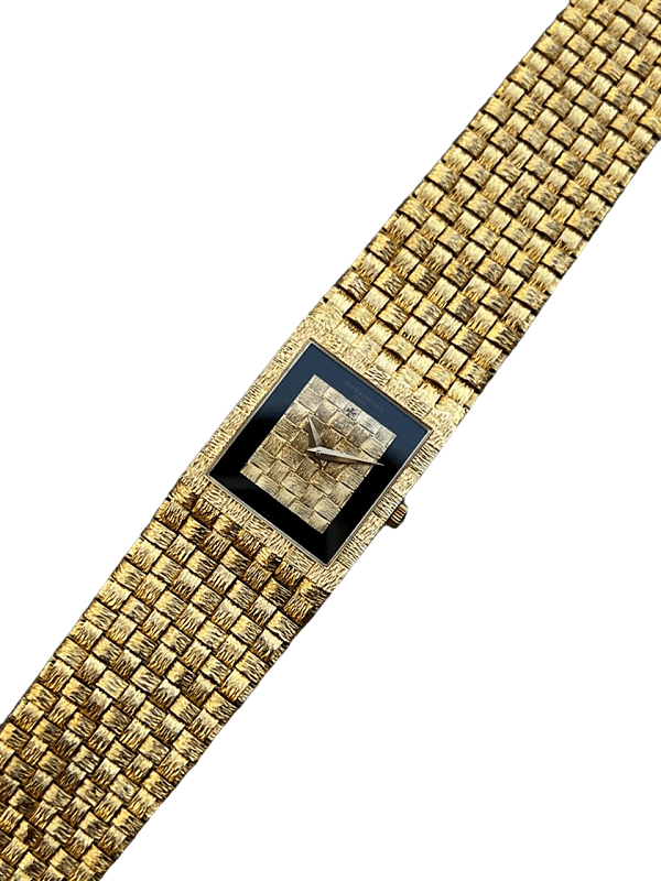Vintage 33030 in 18k Yellow Gold with Onyx Dial