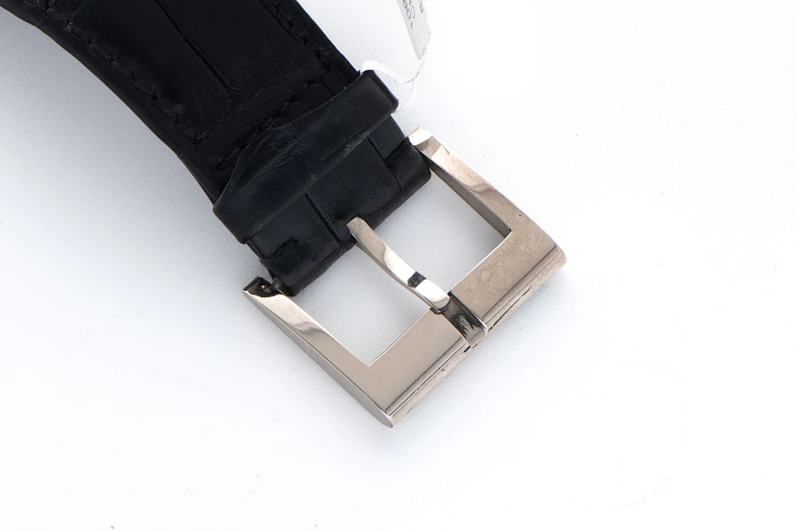 UR202 18K White Gold