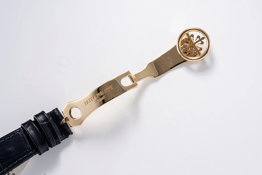 Calatrava Travel Time Ref. 5134 in 18k Yellow Gold