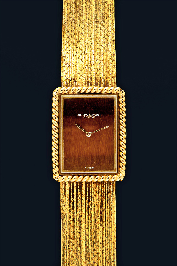 Tiger Eye Ladies Watch in 18k Yellow Gold