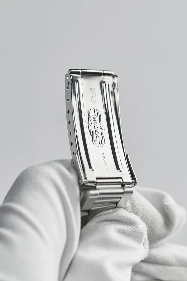 Rolex Sea-Dweller 1665 "Double Red"