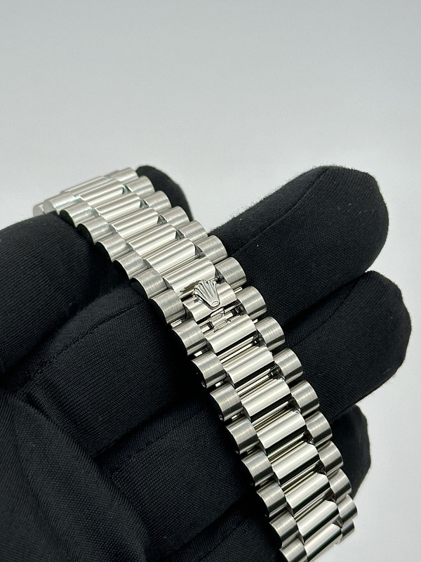 Day-Date II 41mm 218206 Platinum President Bracelet Discountinued