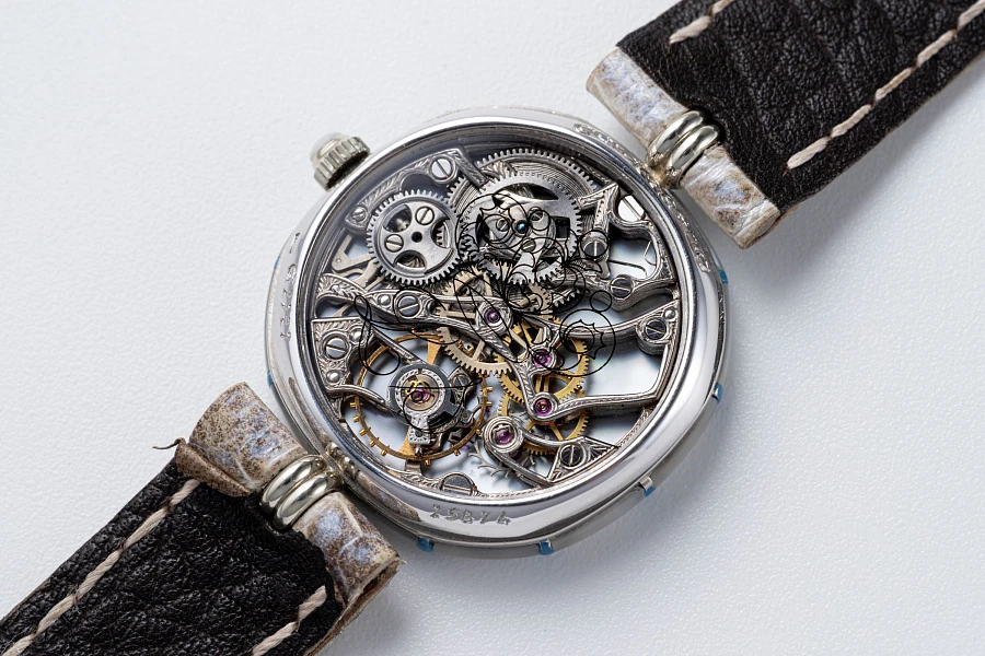 Piece Unique Abalone Ref. G2727 in 18k White Gold