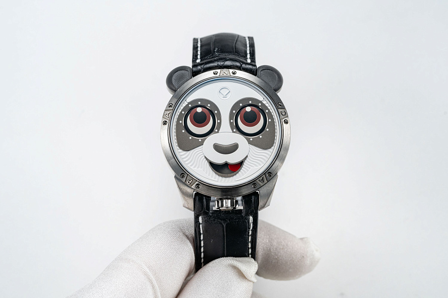 Wristmon “Panda,” Prototype of the 2025 Regular Model. New