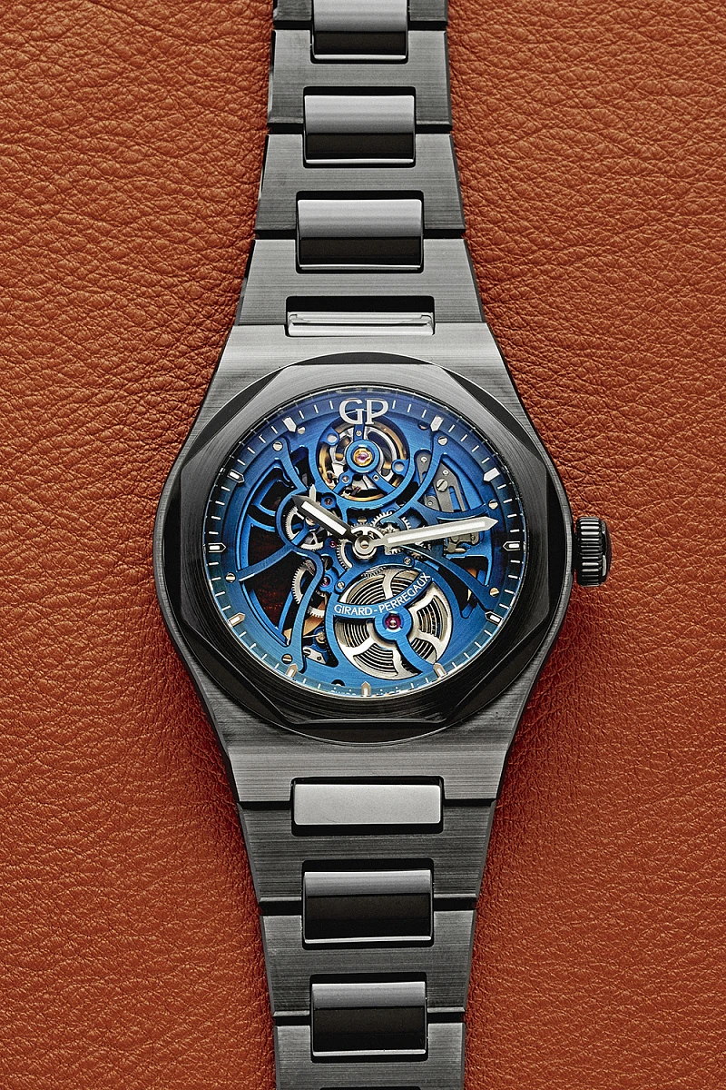 Laureato Skeleton