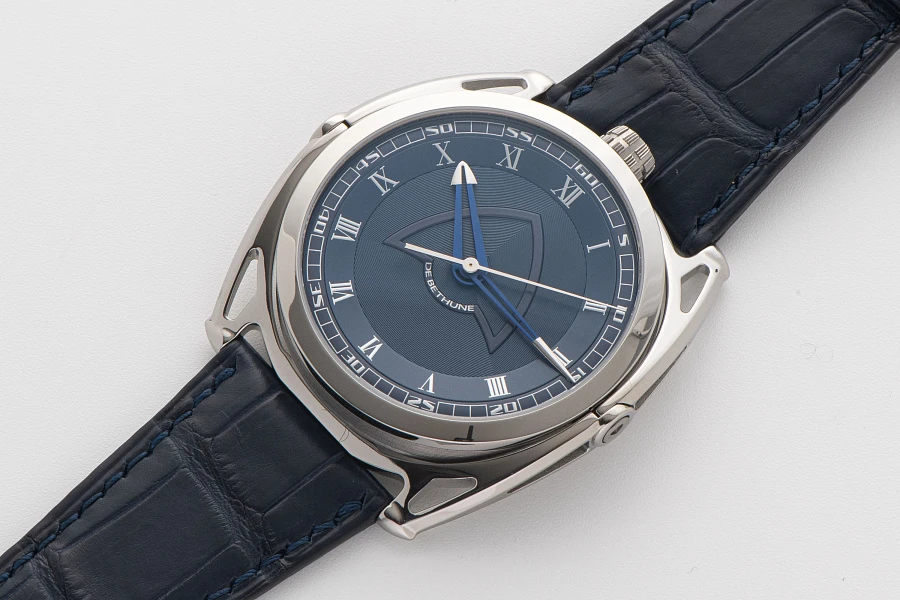 Unworn DB27 Titan Hawk