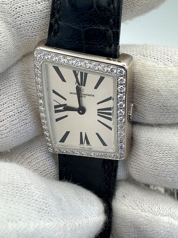 MCMLXXII (1972) Asymmetric White Gold Diamonds