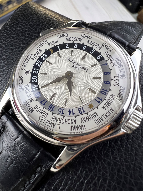 World Time 5110 White Gold
