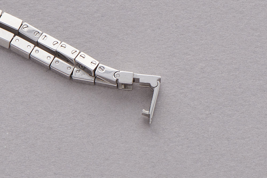Mini Tonneau in 18k White Gold