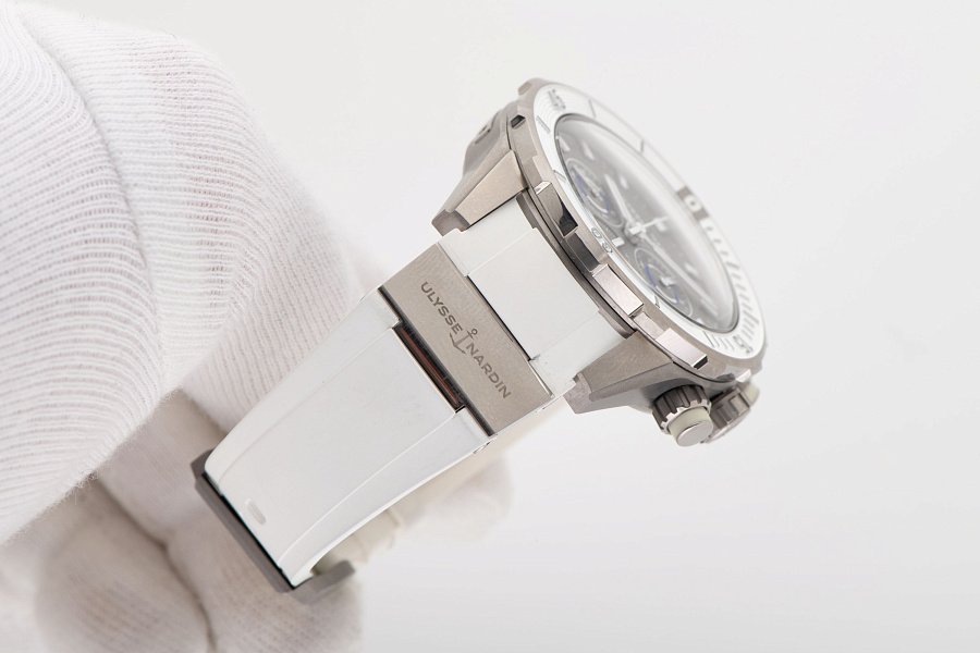 Titanium Diver Chronograph Great White Ref. 1503170LE1AGW3A