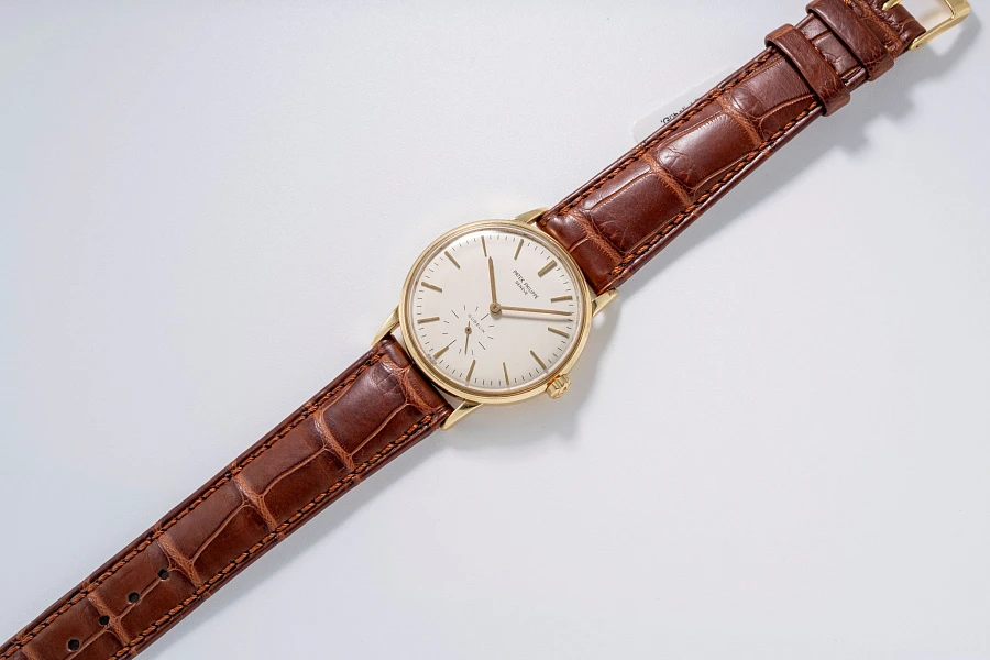 'Gübelin' Double-Signed Calatrava Ref. 3425 in 18k Yellow Gold