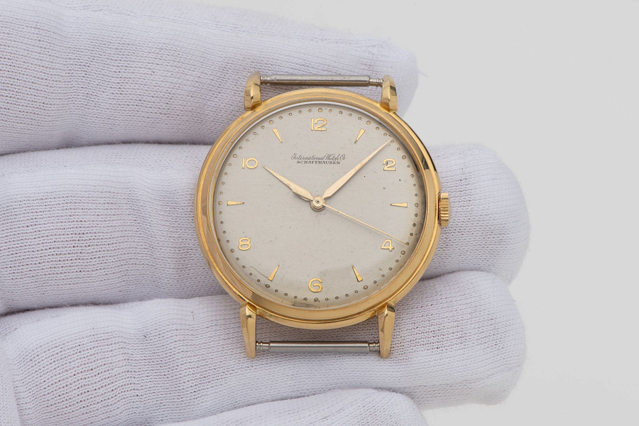 Dress Watch in 18K Yellow Gold