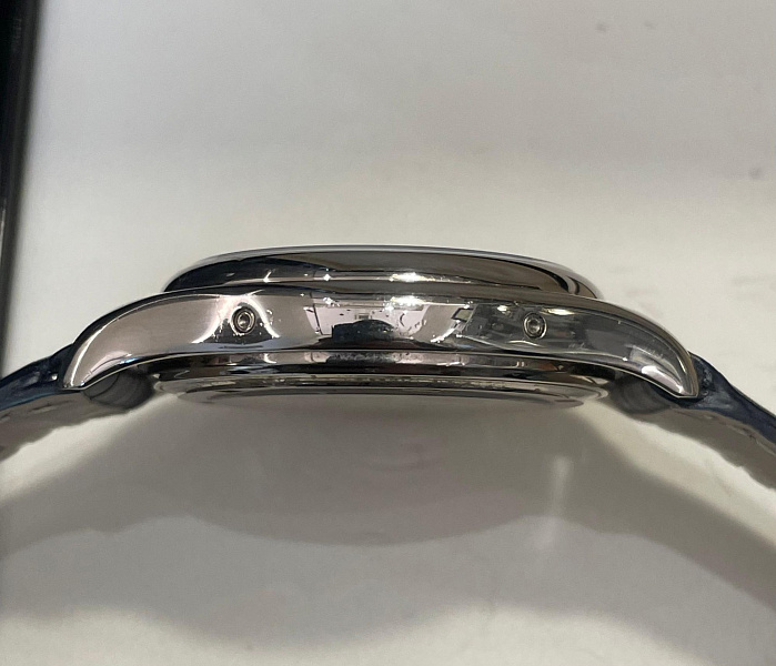 Annual Calendar 5146 White Gold