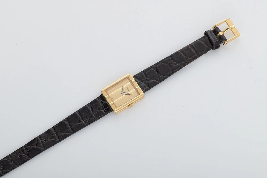 Ladies Protocole Ref. 8393 in 18k Yellow Gold