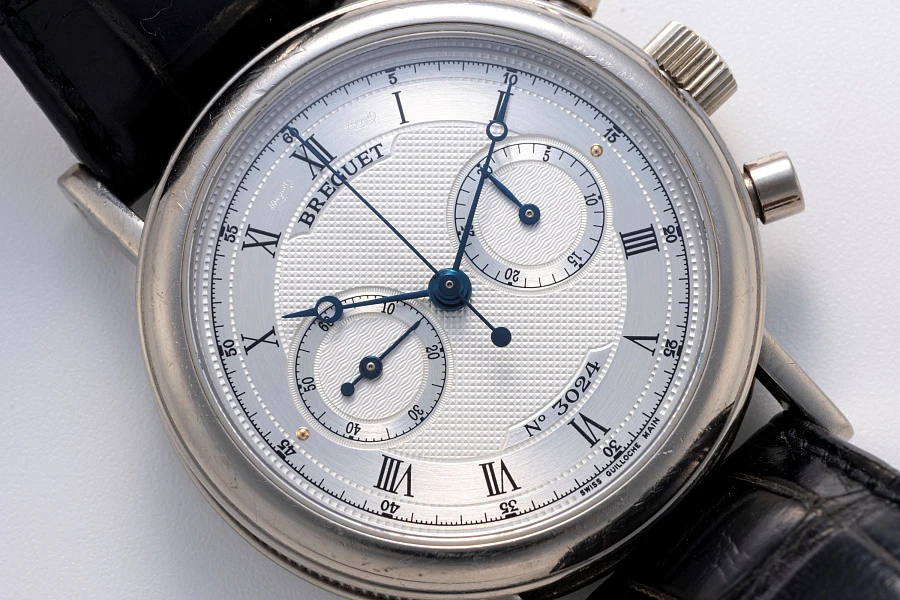 Classique Chronograph Ref. 5237 in 18k White Gold