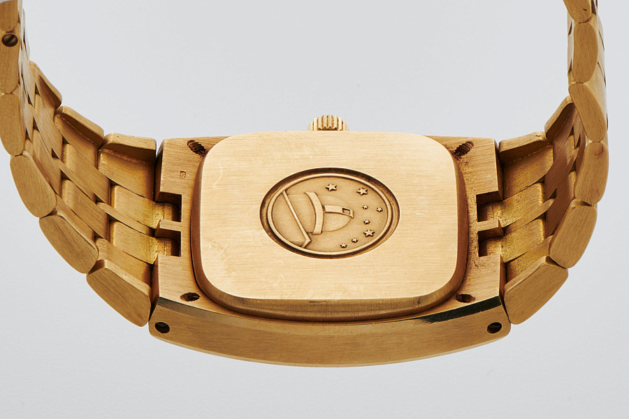 Constellation Automatic in 18k Yellow Gold
