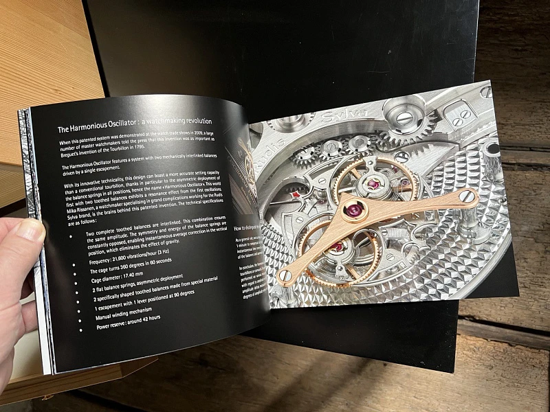 Oscillateur Harmonieux Piece Unique