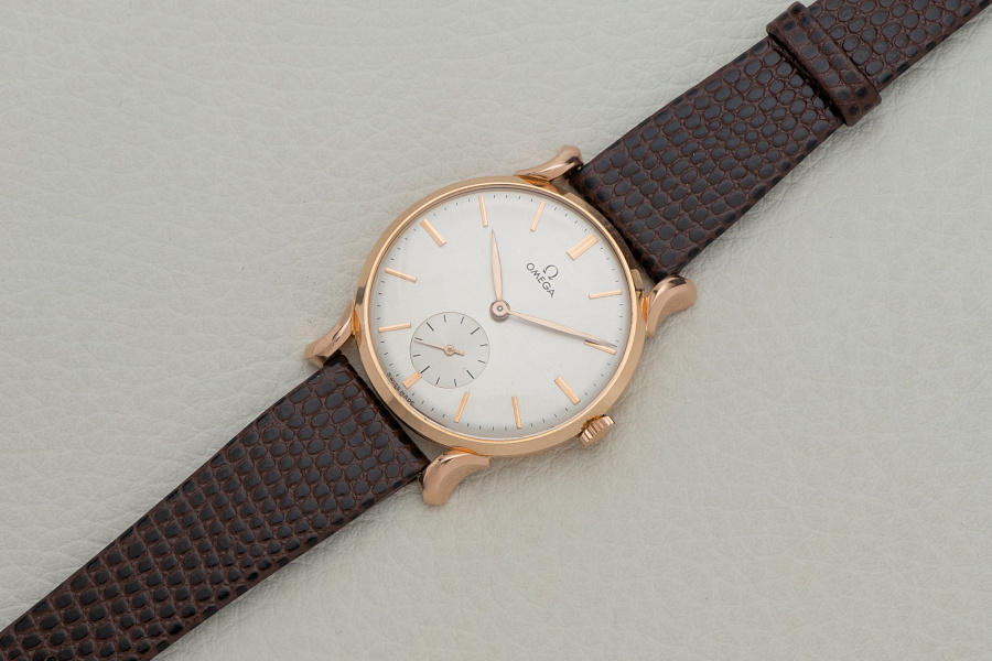 Fancy Lugs Dress Watch in 18k Rose Gold