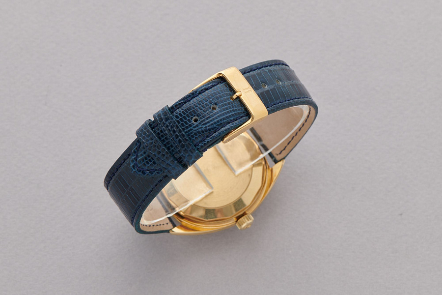 Yacht Club Automatic 18K yellow gold
