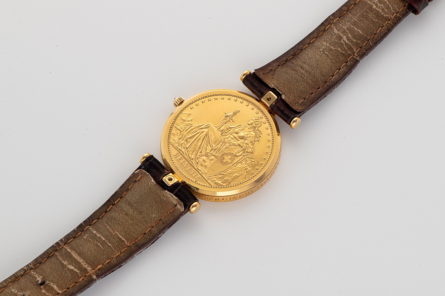 Helvetia 64/100 in 18k Yellow Gold