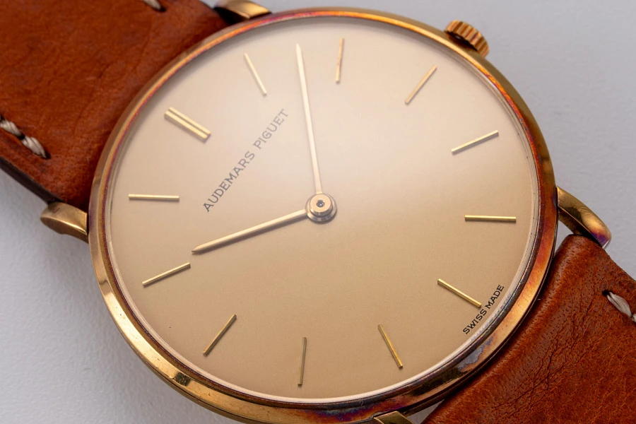 Ultra Thin Dress Watch Ref. 4539 in 18k Yellow Gold