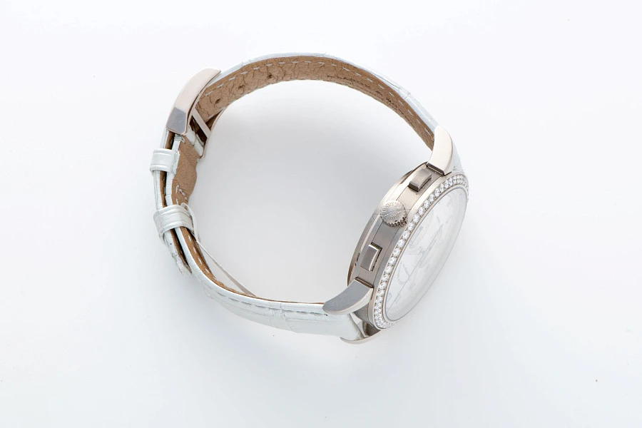 1815 Chronograph Ref. 823.029 with Mother of Pearl Dial in 18k White Gold