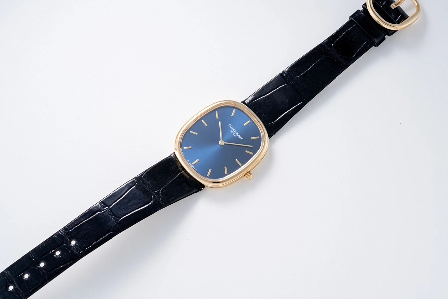 Ellipse Ref. 3738 in 18k Yellow Gold