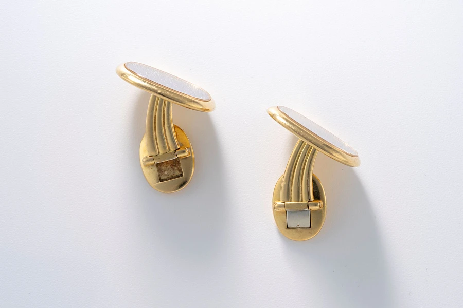 Ellipse Cuff Links and Keychain in 18k Yellow Gold