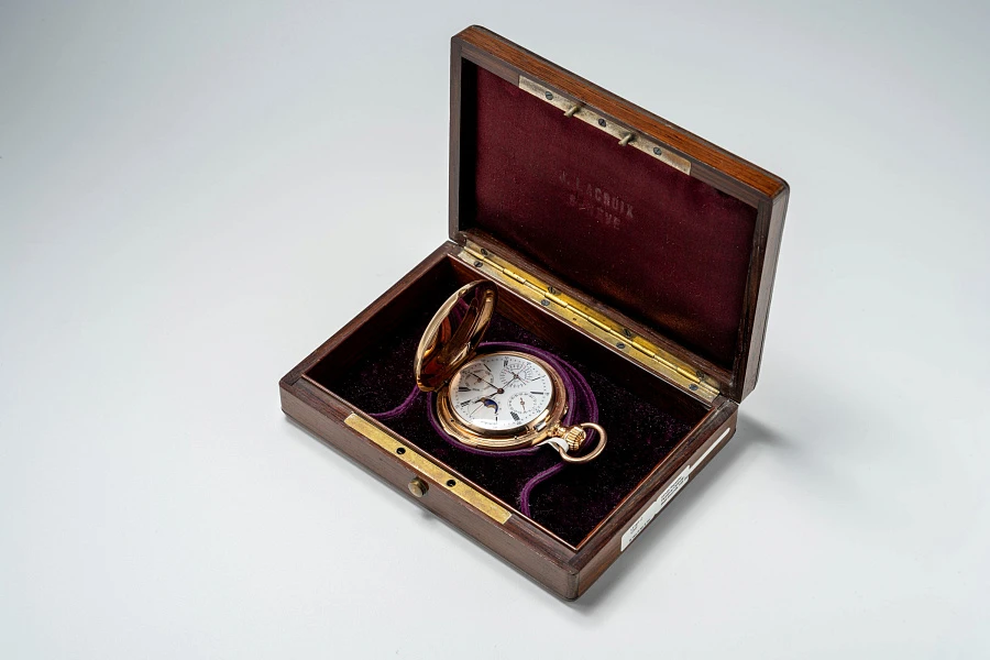 Minute Repeater Perpetual Calendar with Dead-Beat Seconds in 18k Rose Gold