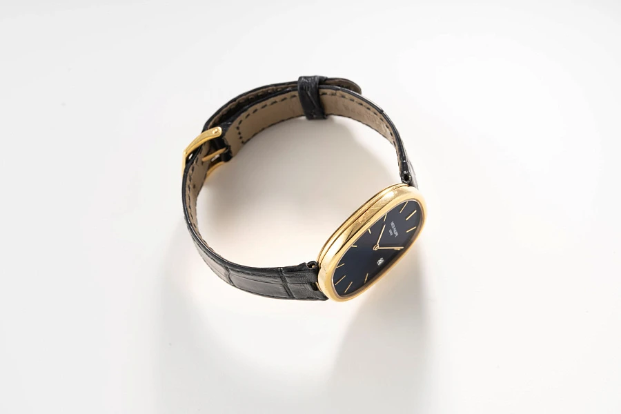 Ellipse Quartz Ref. 3747 in 18k Yellow Gold