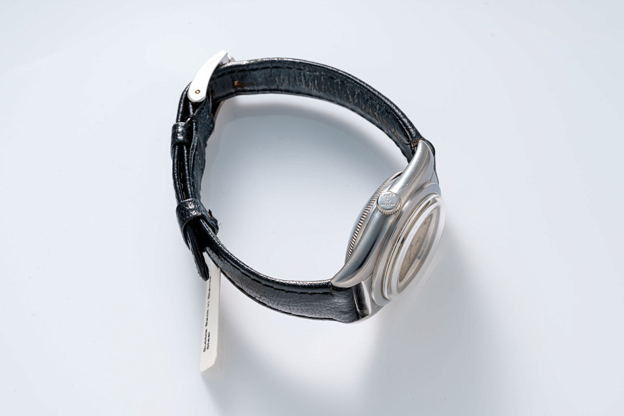 Bubble Back Ref. 2940 in Stainless Steel