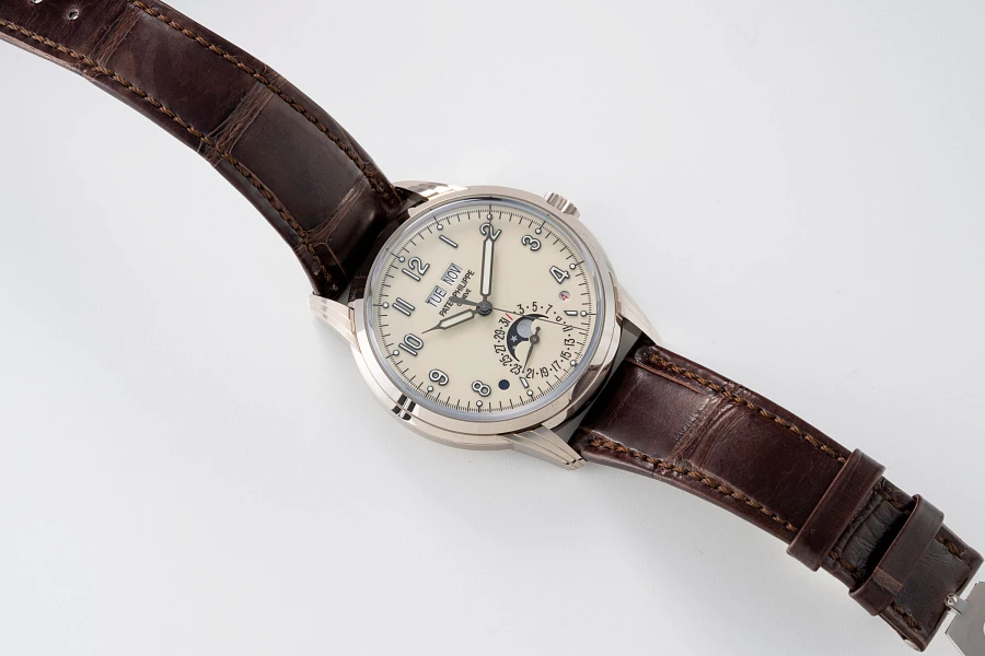 Perpetual Calendar Ref. 5320G in 18k White Gold