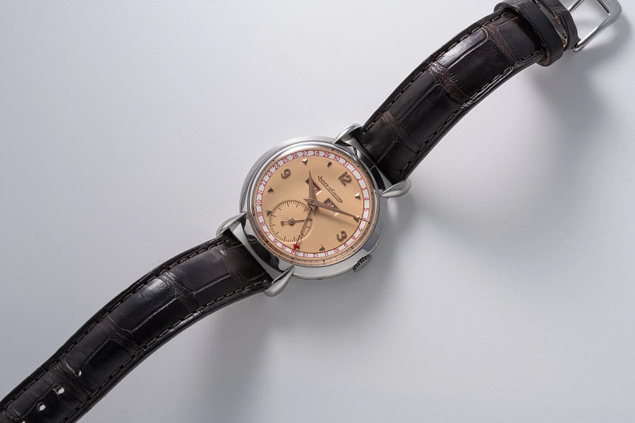 1940s Triple Date with Salmon Dial