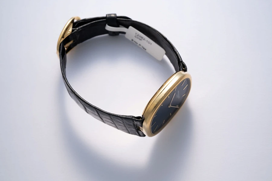 Ellipse Ref. 3738/100 in 18k Yellow Gold