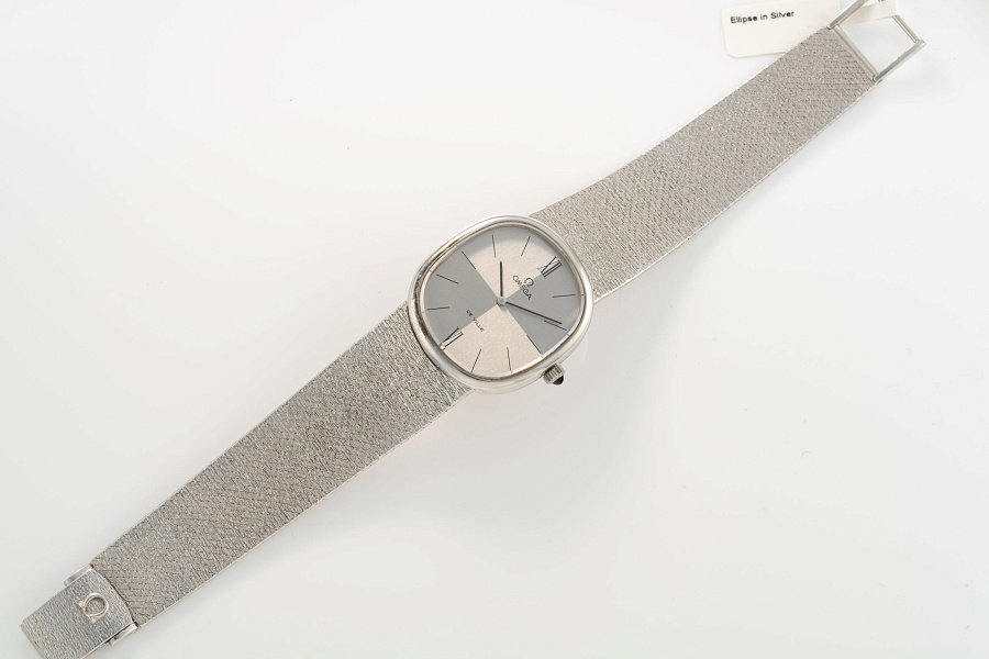 Ellipse in Silver