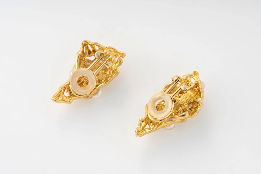 Set of a Watch and Complementary Jewelry in 18k Yellow Gold