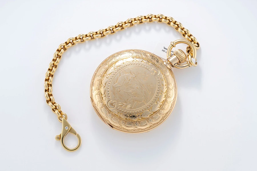 Pocket Watch with Fully Engraved Case in 18k Yellow Gold