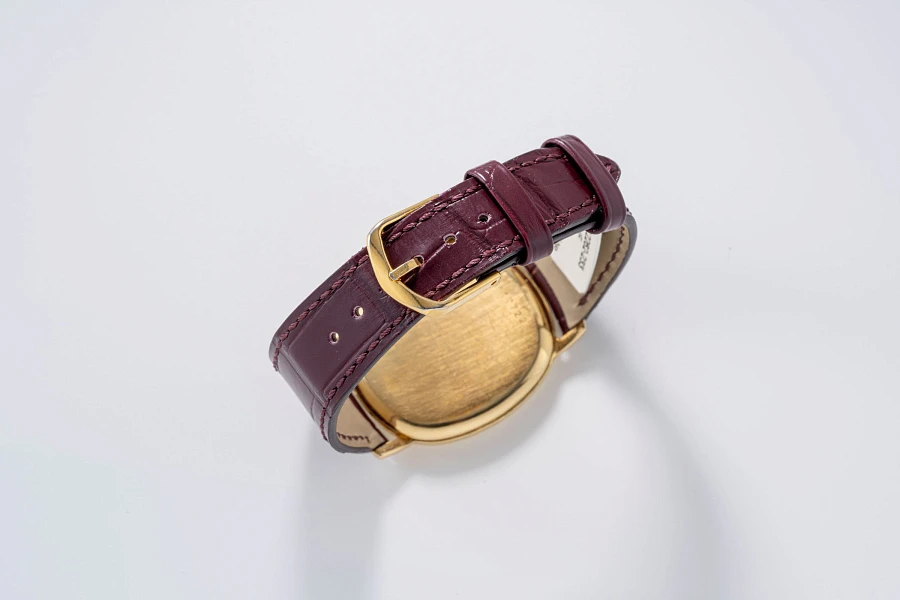 Automatic Ellipse Ref. 722 in 18k Yellow Gold