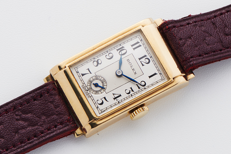 1920s Rectangular Watch Ref. 1880 in 9K Yellow Gold